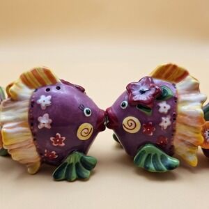 Cute Purple Fish Salt Pepper Shakers Ceramic Novelty Kitchen Decor Magnetic Lips